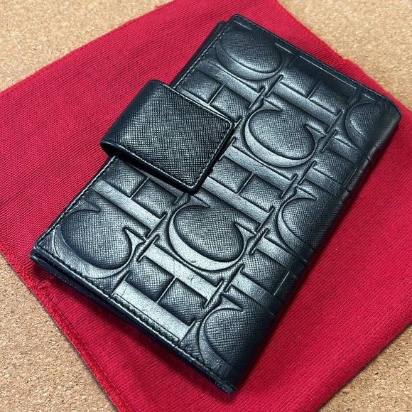 CH Carolina Herrera Wallet - Picture 4 of 14